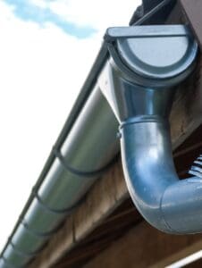 Half-round aluminum gutters