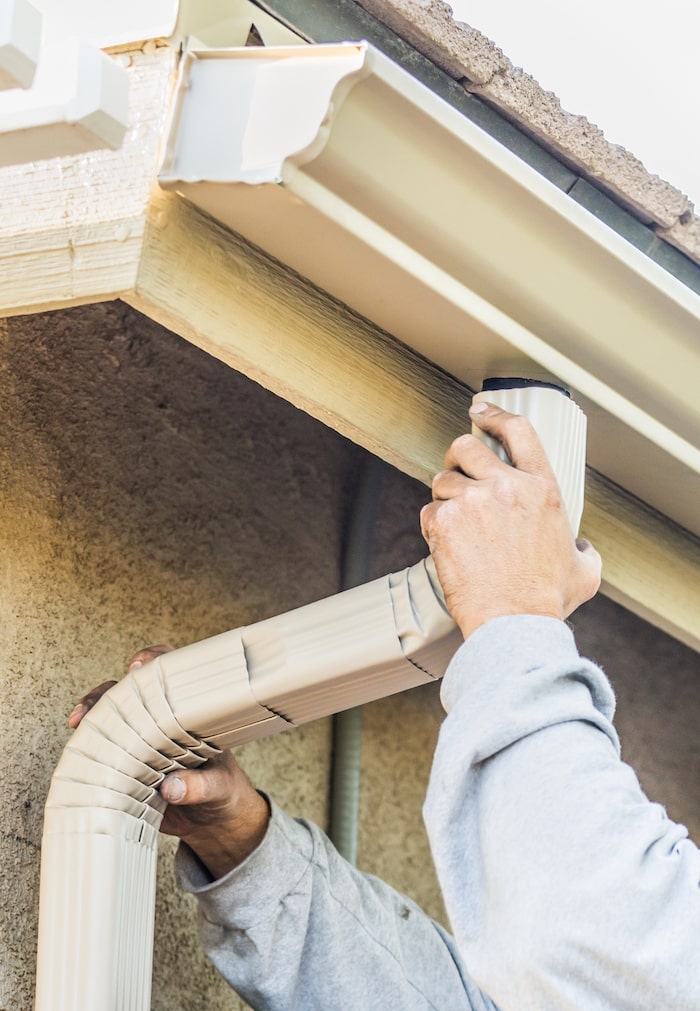 how to size gutters and downspouts